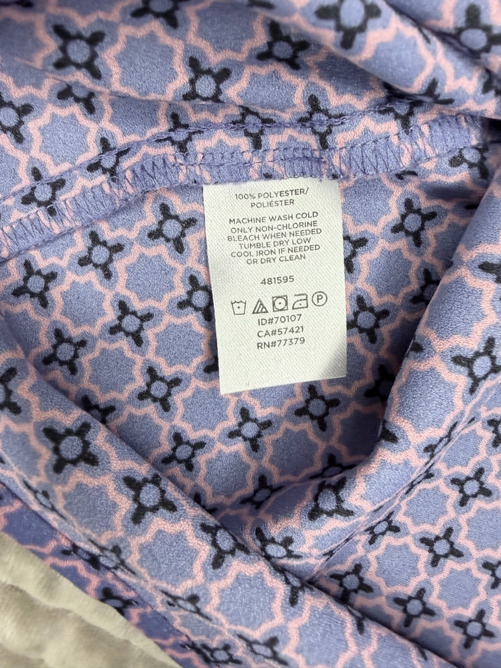 LOFT Plus Floral Trim Geometric Print Blouse Size 18 Lavender Long Sleeve Top - Picture 7 of 7